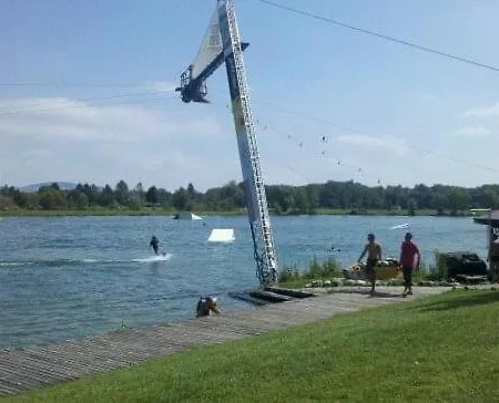 Heurigenbar * Feldkirchen an der Donau